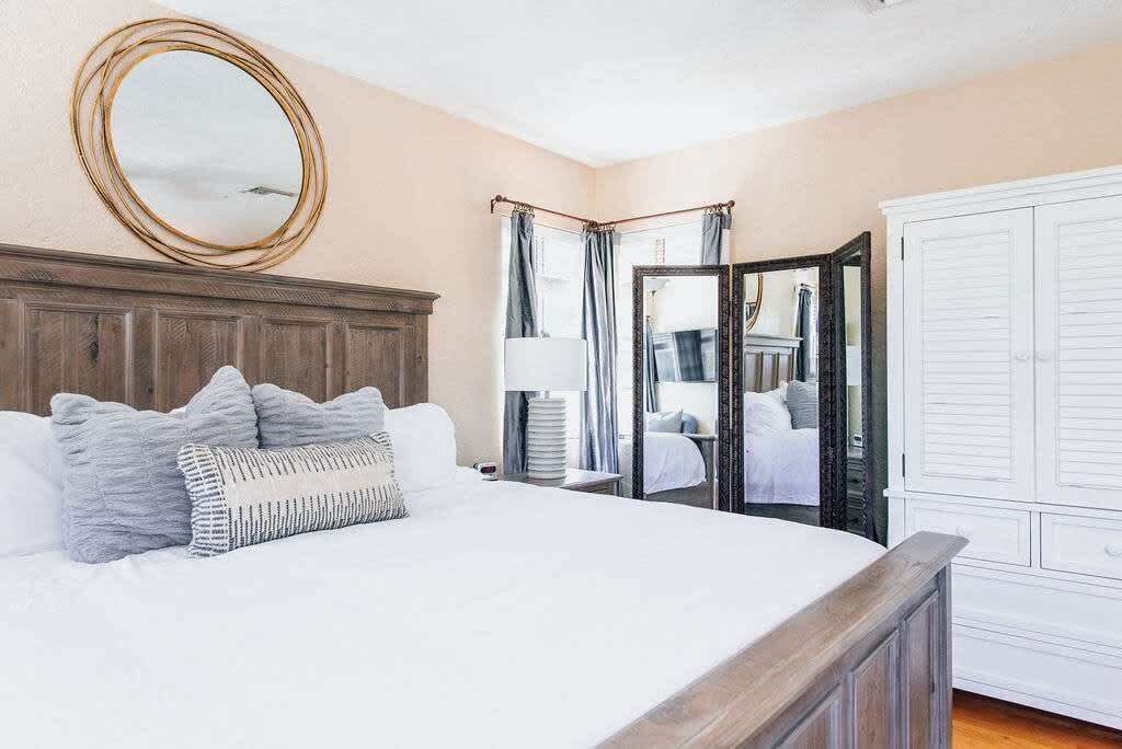 Photo of Bedroom in River District