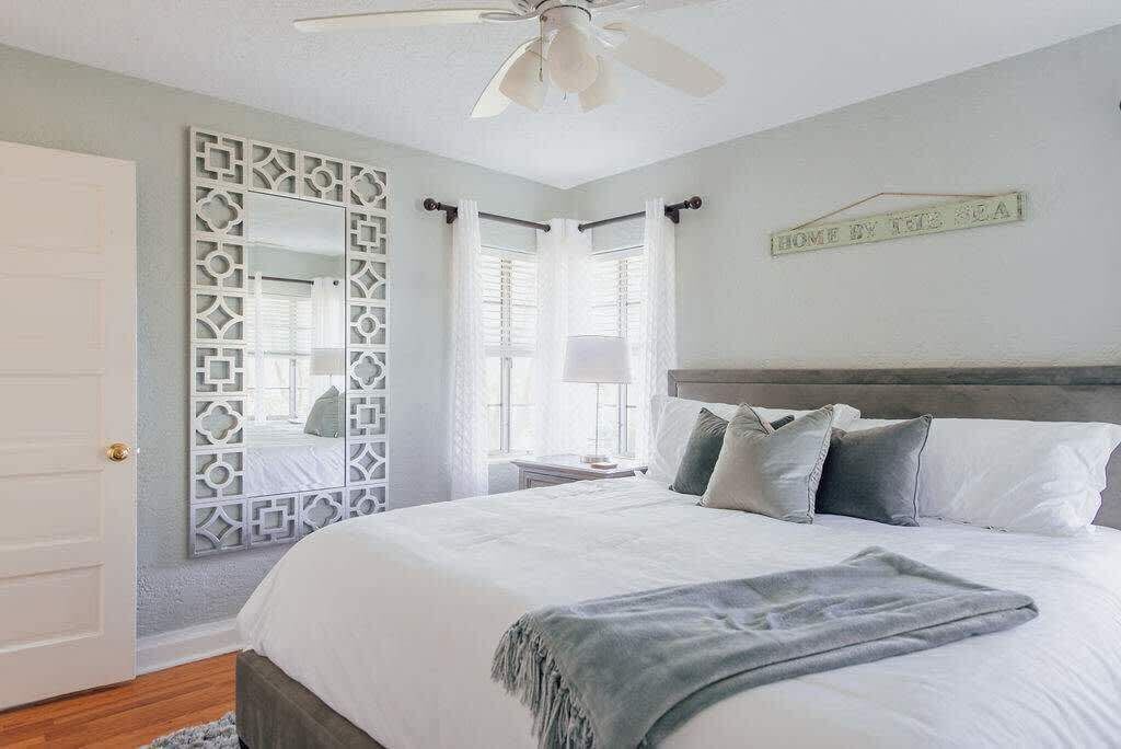 Photo of Bedroom in River District
