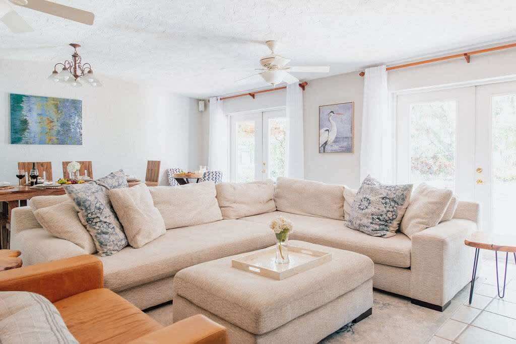 Photo of Livingroom in River District