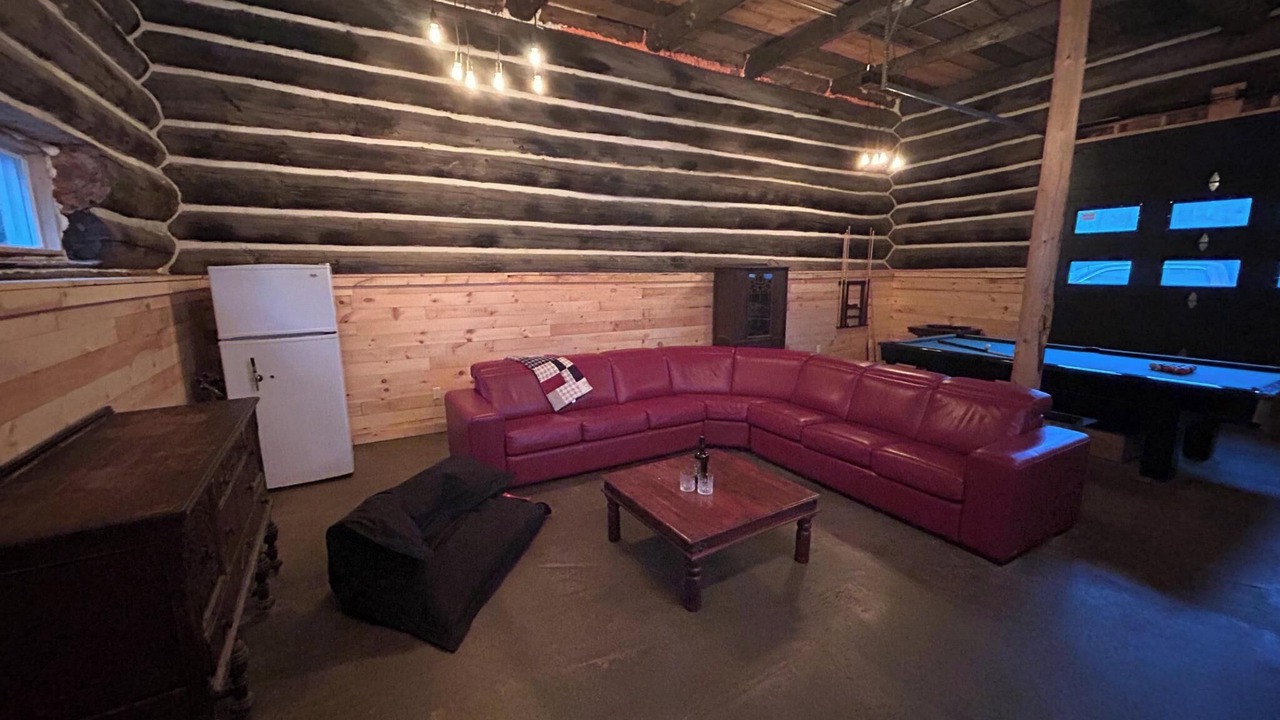 Photo of Livingroom in Sainte-Emelie
