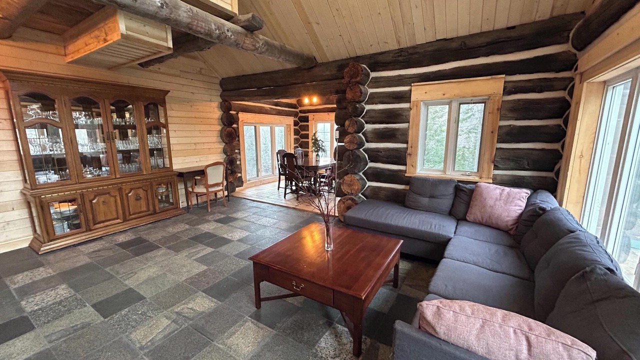 Photo of Livingroom in Sainte-Emelie