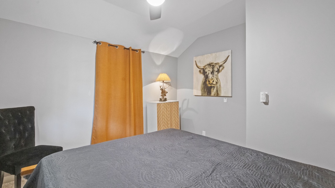 Photo of Bedroom in Alton