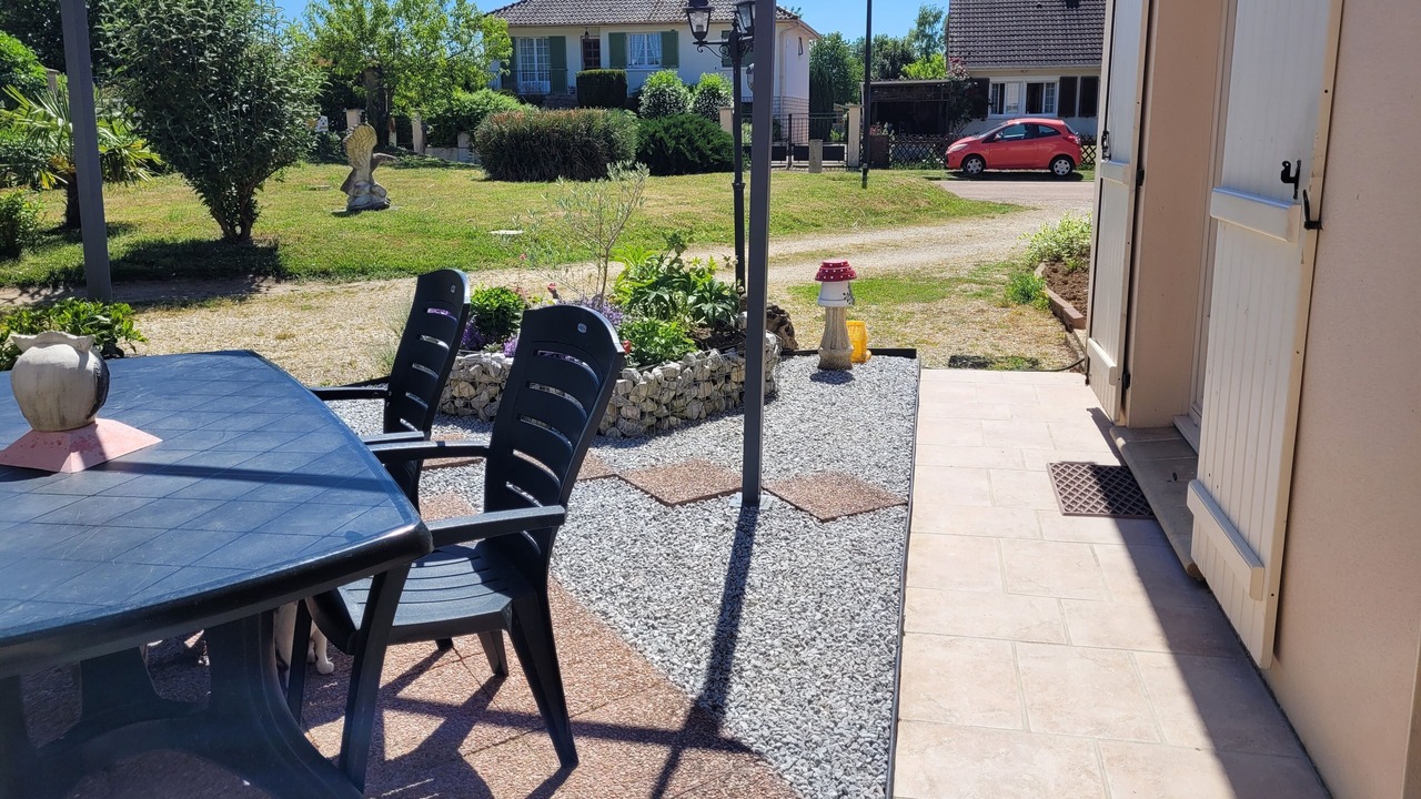Photo of Outdoor in Michery