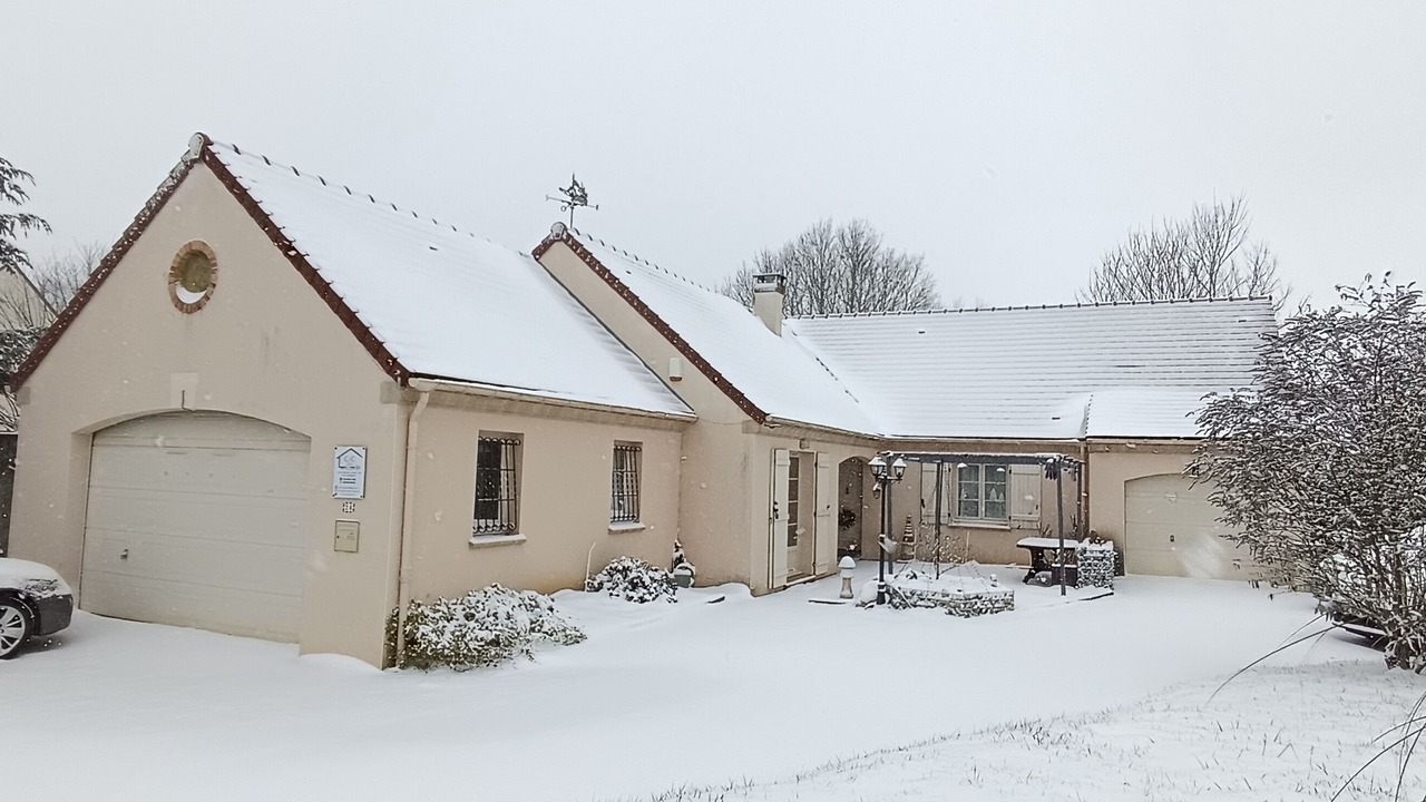 Photo of Outdoor in Michery