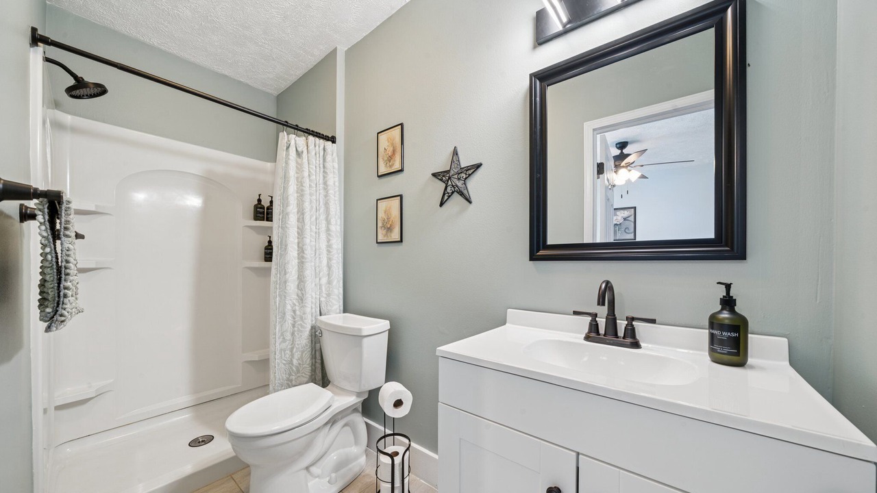 Photo of Bathroom in South Side Slopes
