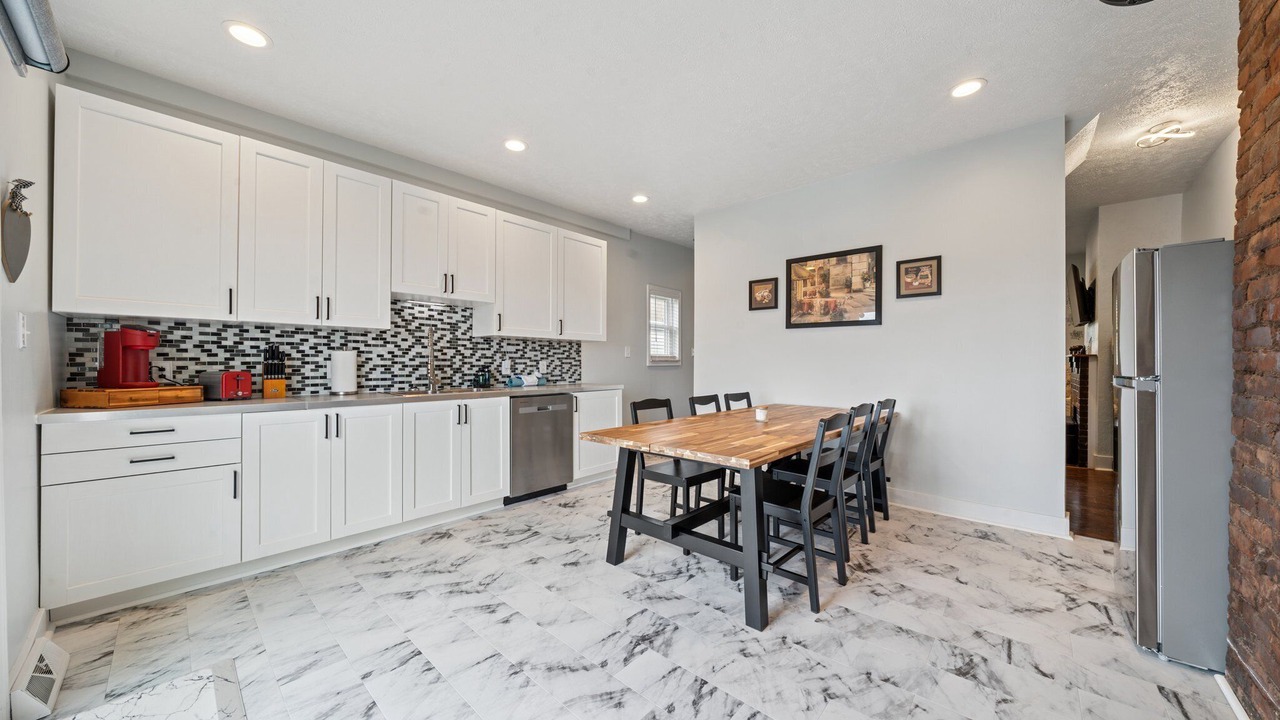 Photo of Kitchen in South Side Slopes