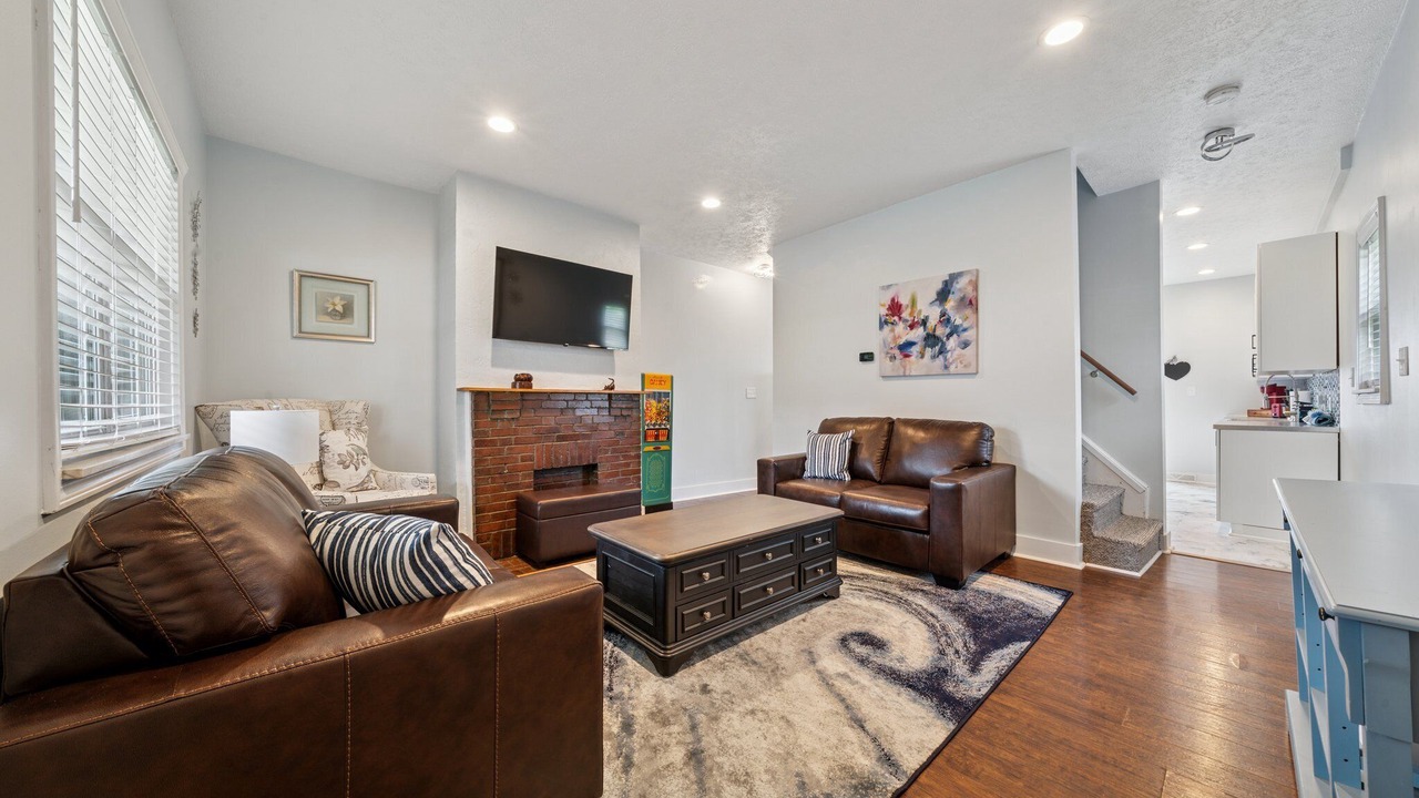Photo of Livingroom in South Side Slopes