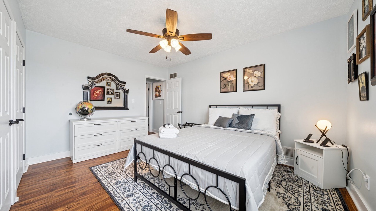Photo of Bedroom in South Side Slopes