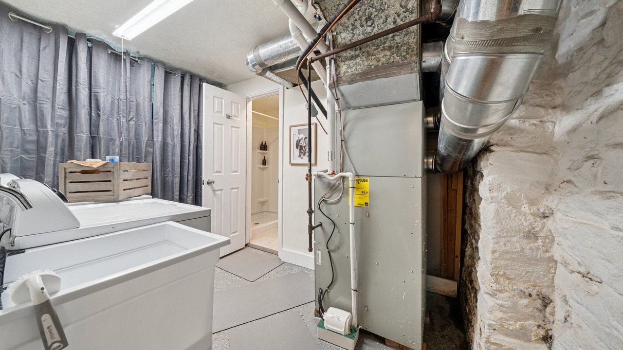 Photo of Bathroom in South Side Slopes