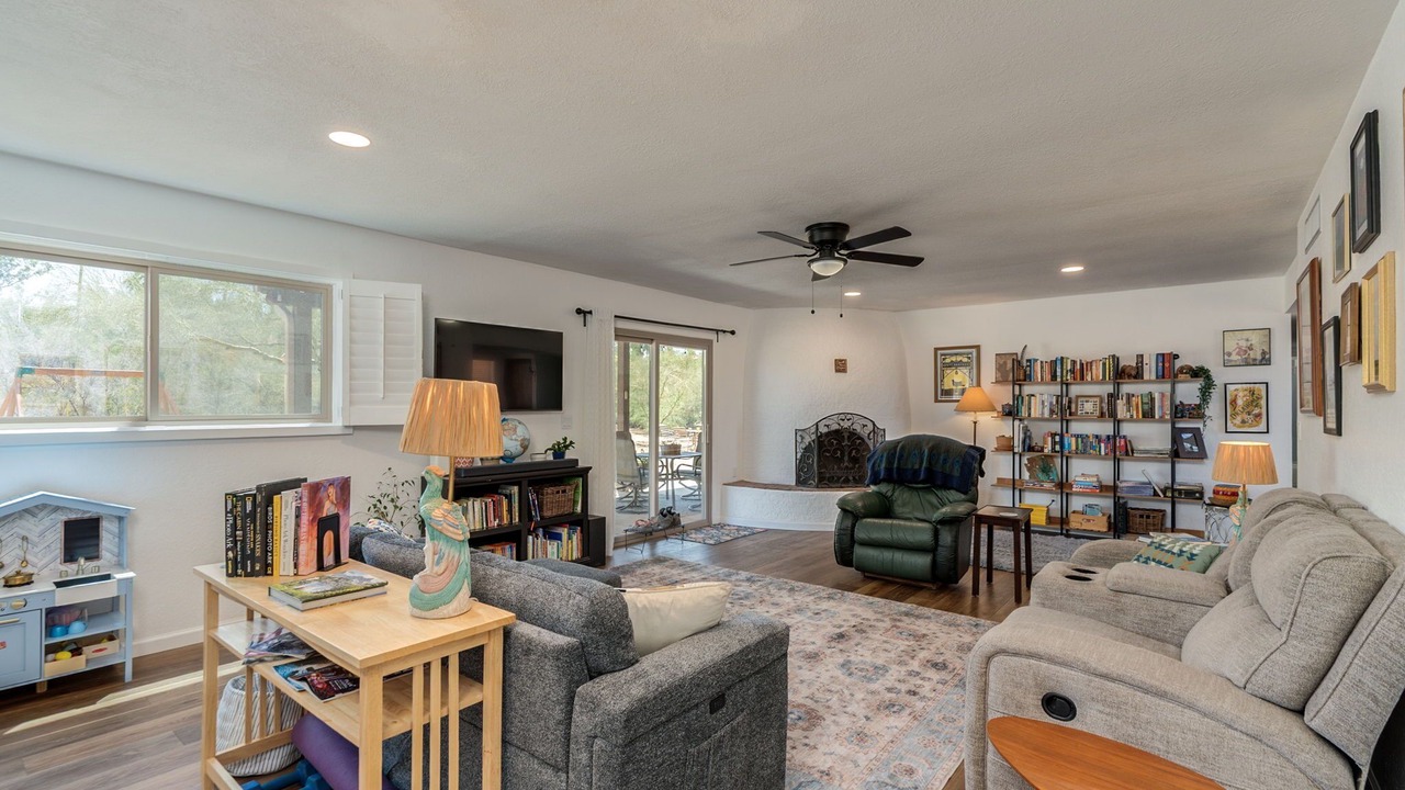 Photo of Livingroom in Casas Adobes