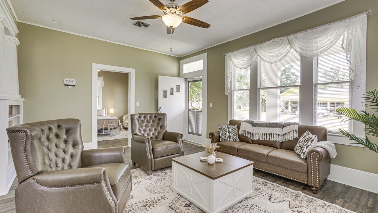 Photo of Livingroom in Franklin