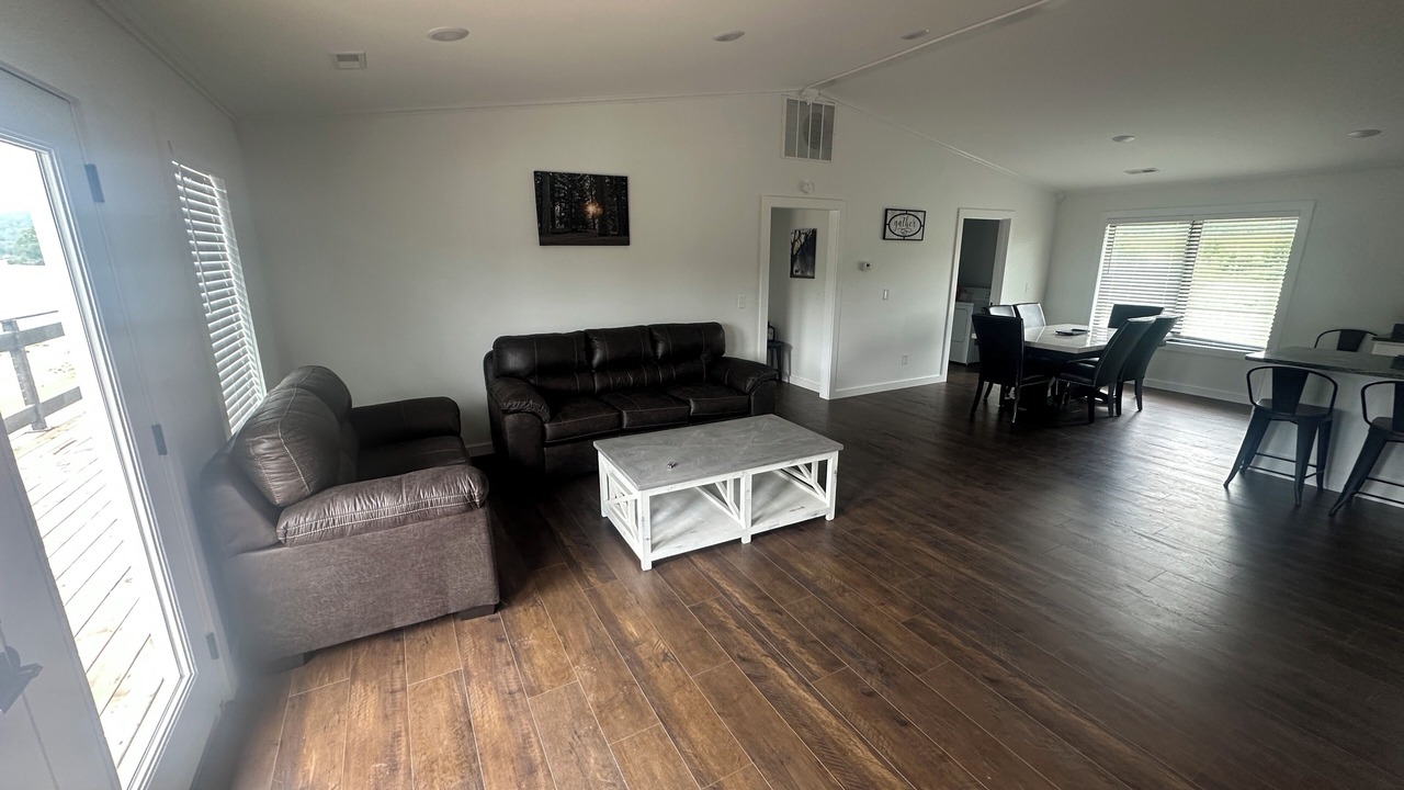 Photo of Livingroom in Van Buren