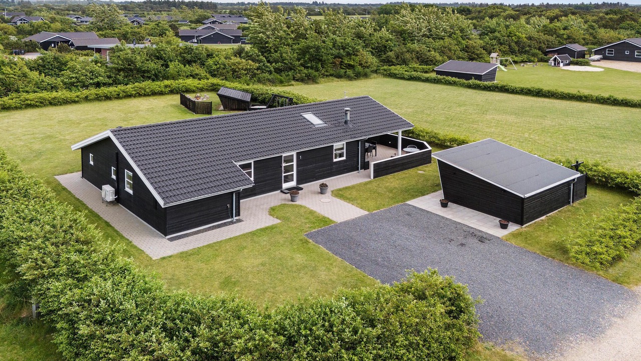 Photo of Others in Skaven Strand