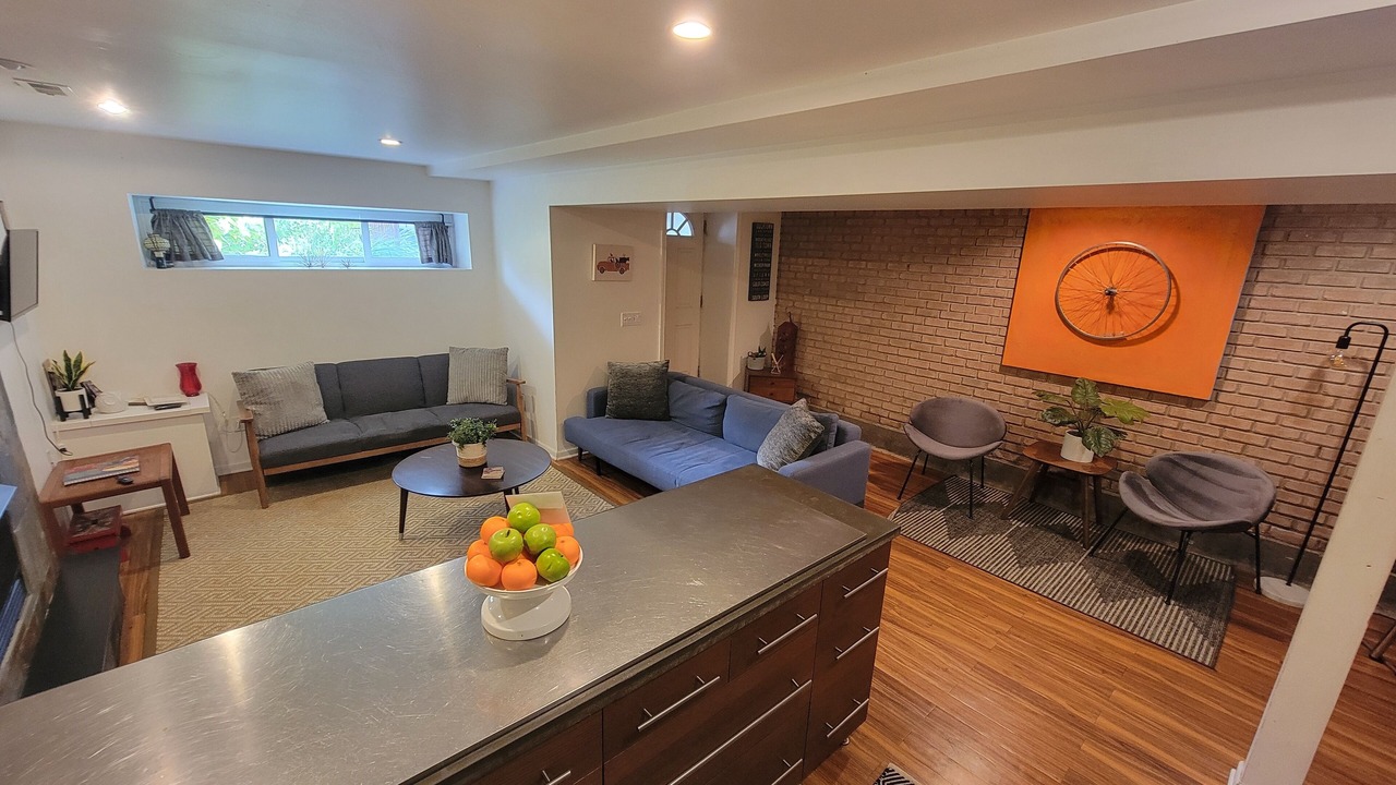 Photo of Livingroom in East Garfield Park
