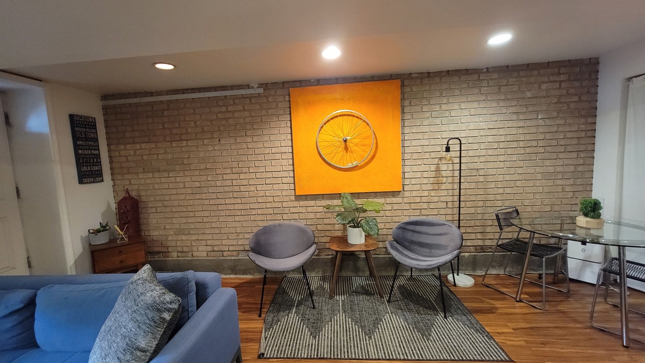 Photo of Livingroom in East Garfield Park