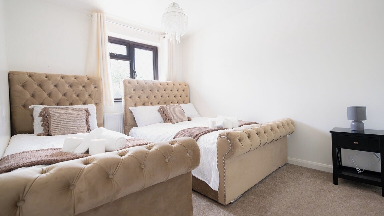 Photo of Others in Gillingham