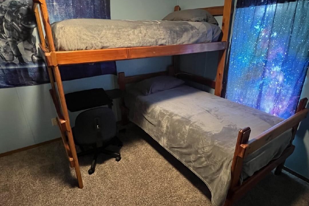 Photo of Bedroom in Lake Forest Estates