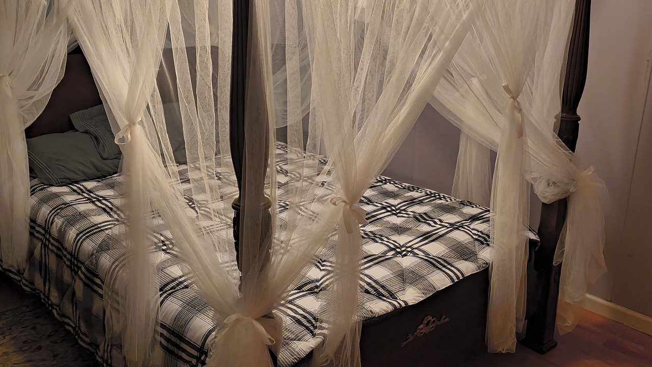 Photo of Bedroom in Lake Forest Estates