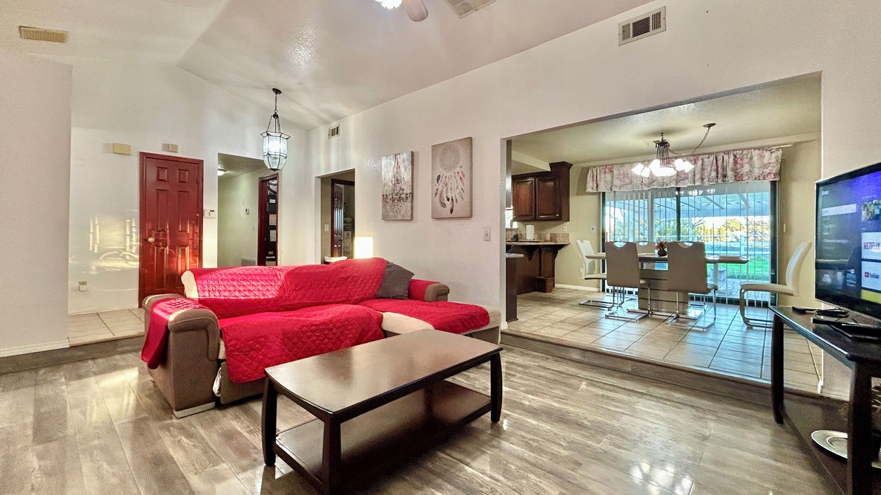 Photo of Livingroom in Palmdale