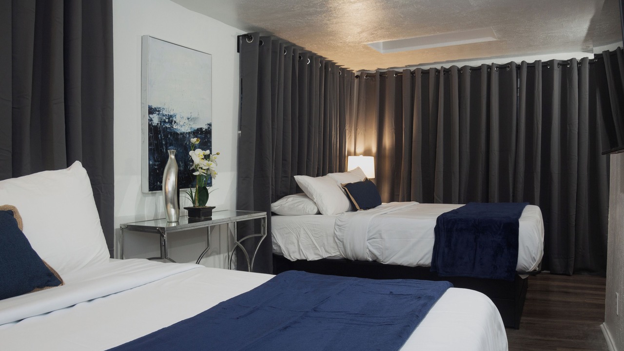 Photo of Bedroom in Neartown