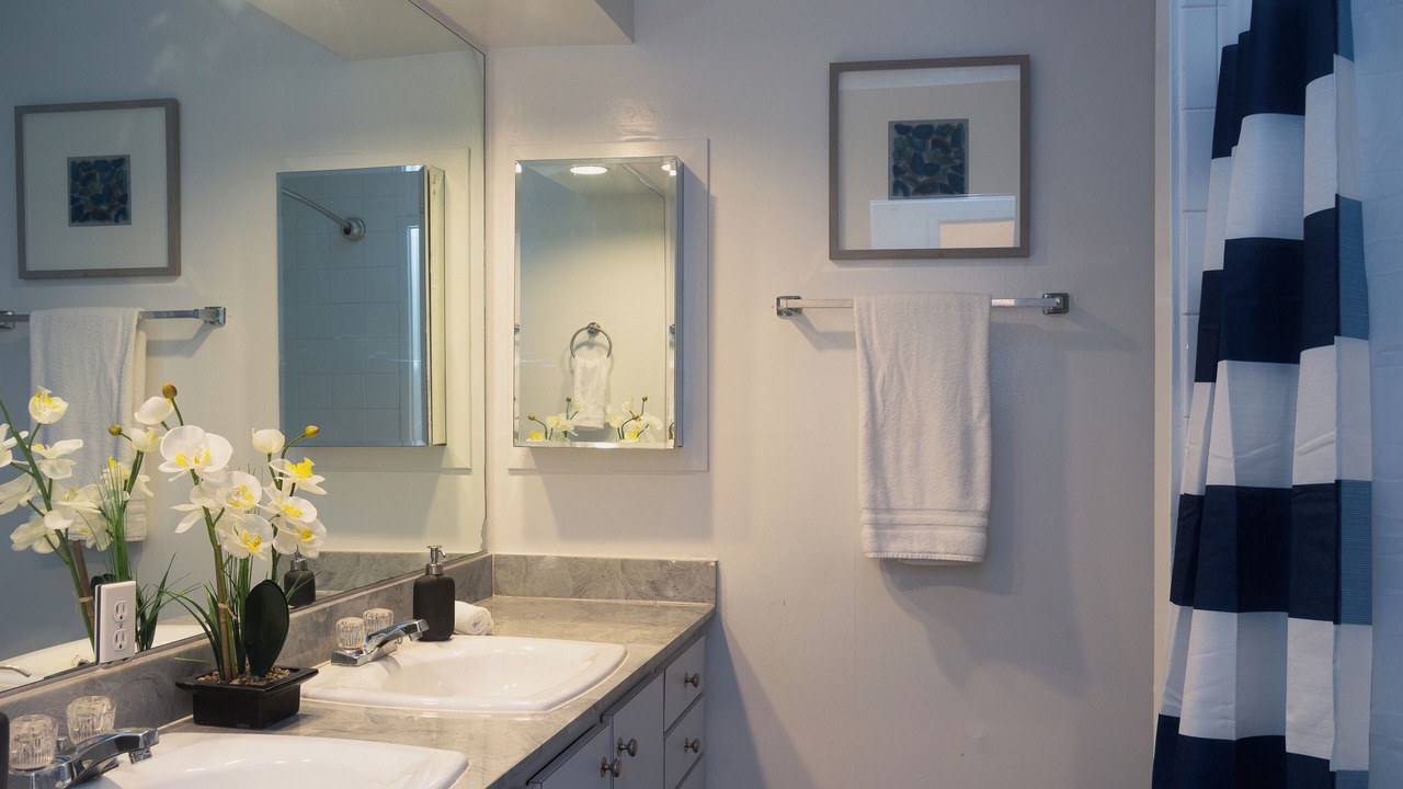 Photo of Bathroom in Neartown