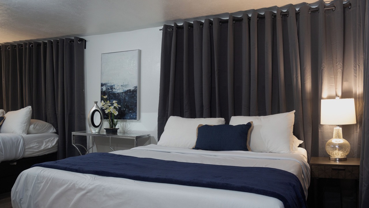 Photo of Bedroom in Neartown