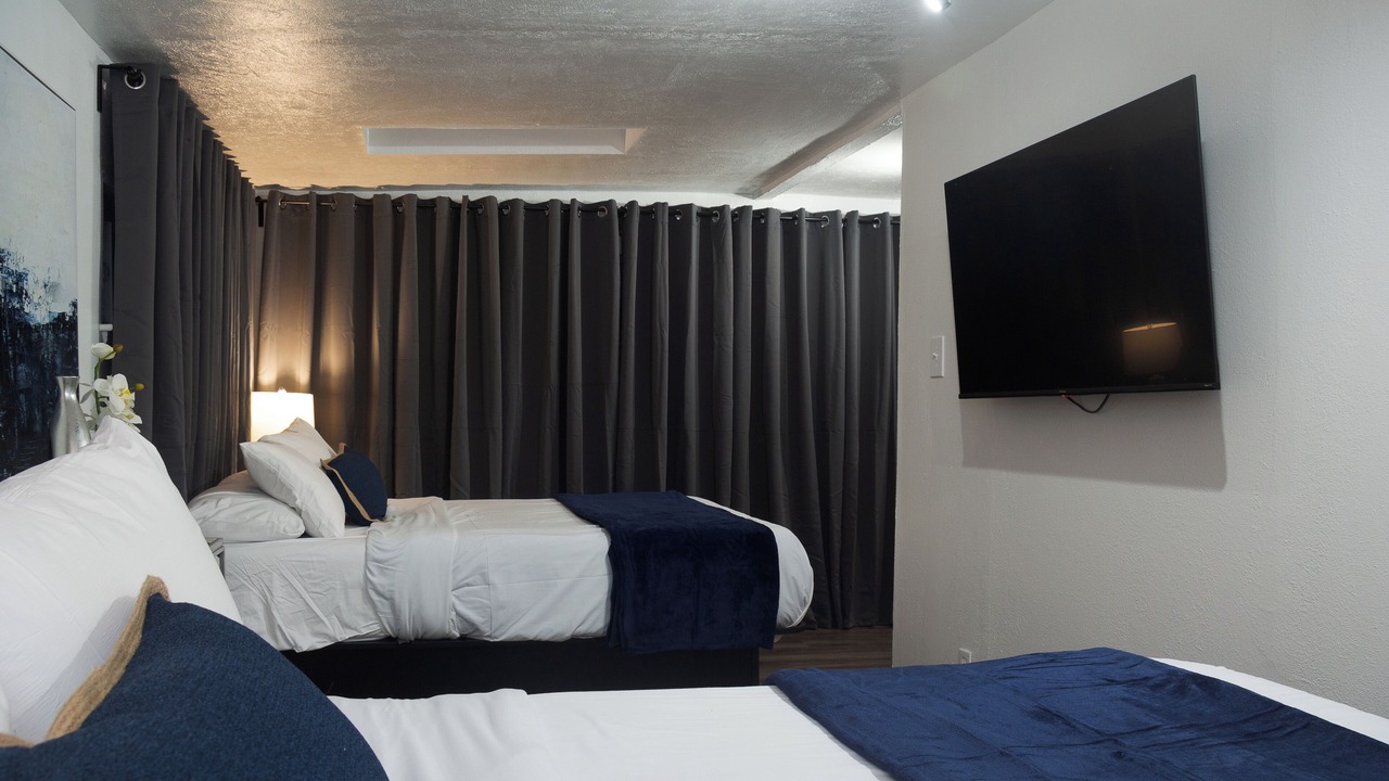 Photo of Bedroom in Neartown