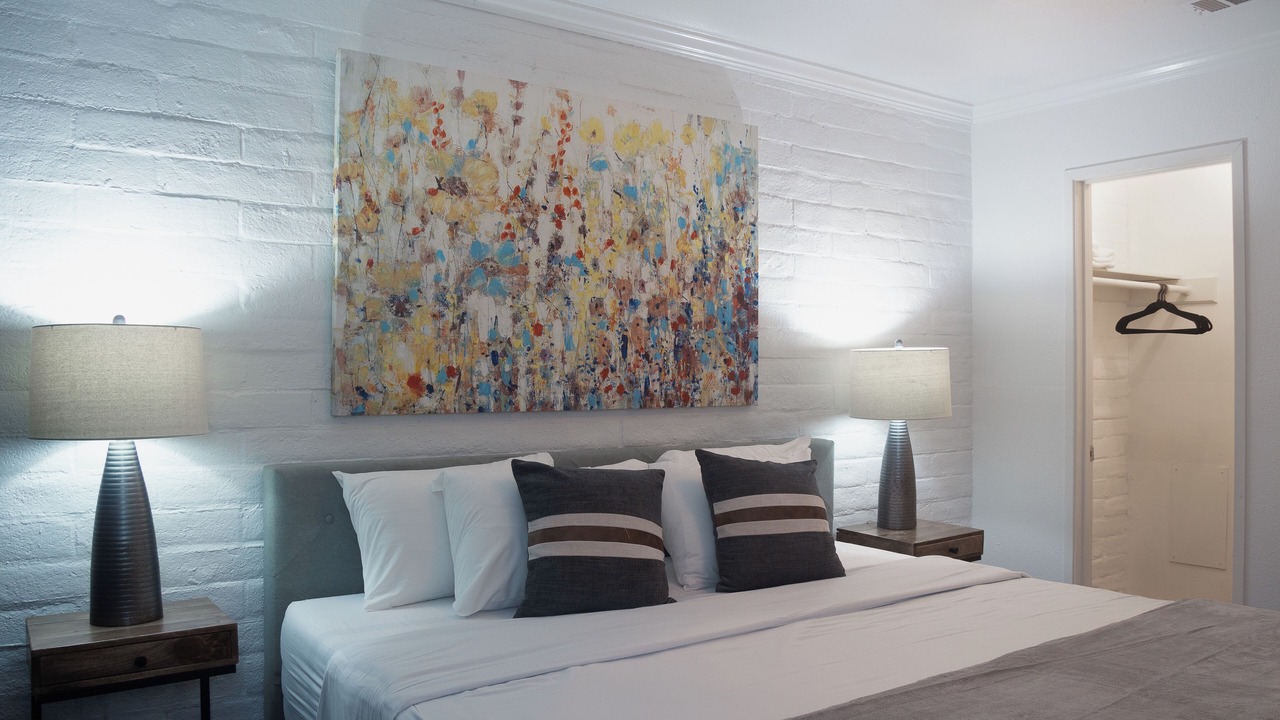 Photo of Bedroom in Neartown