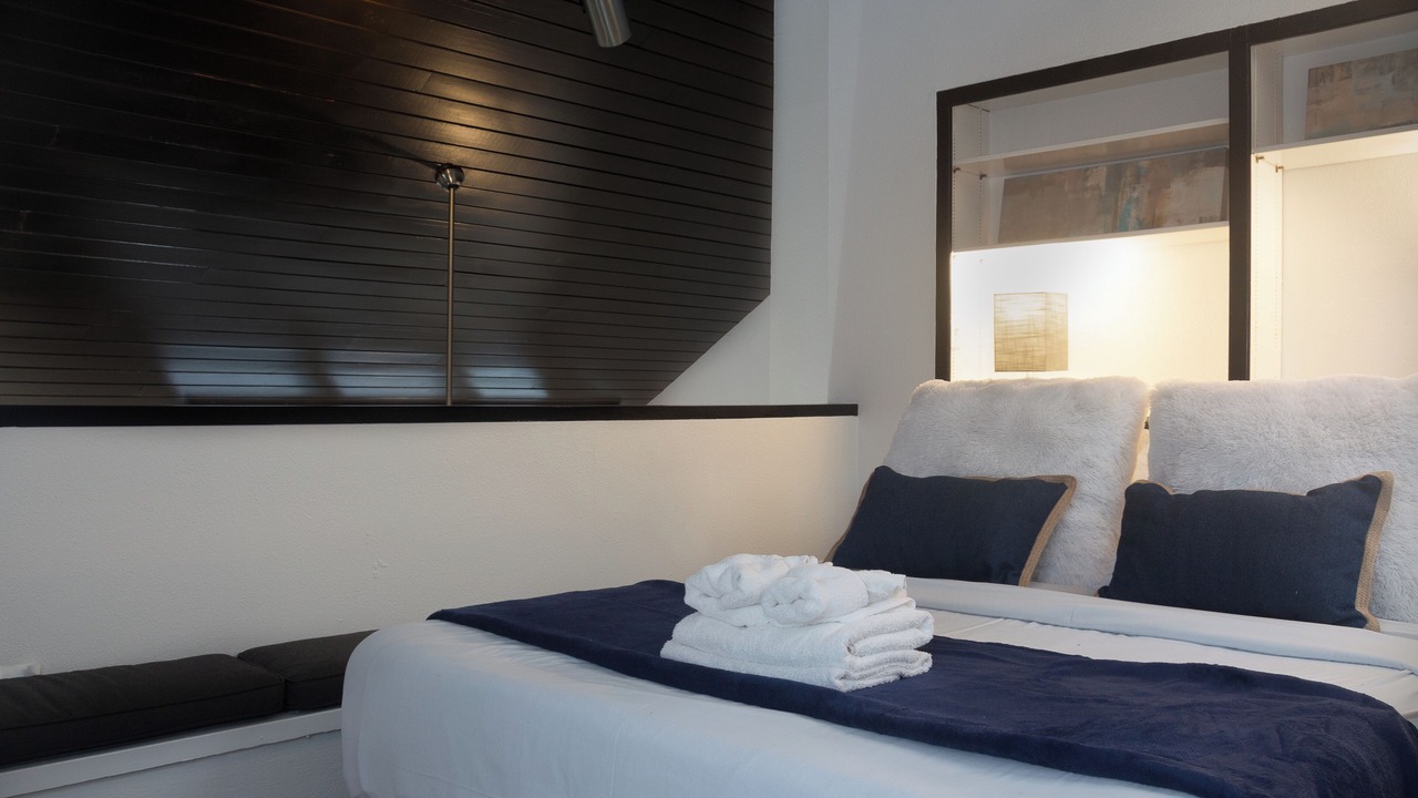 Photo of Bedroom in Neartown