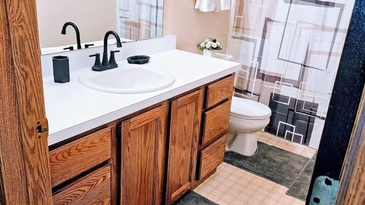 Photo of Bathroom in Reynoldsburg