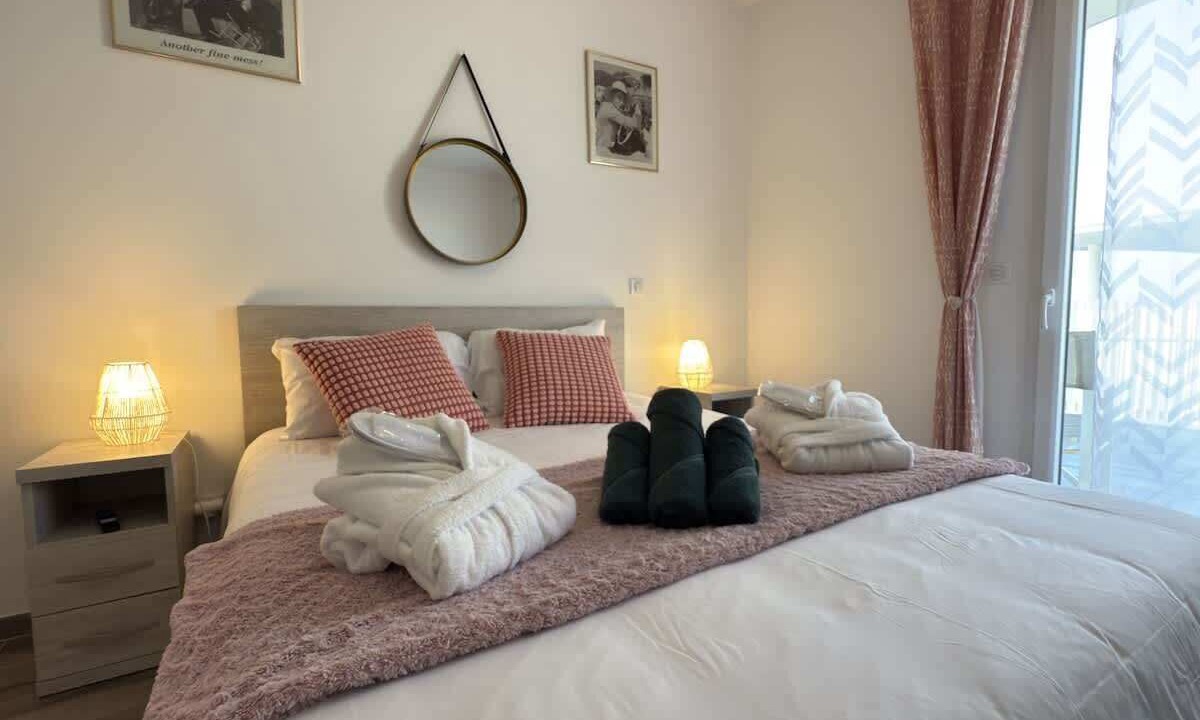 Photo of Bedroom in Serignan