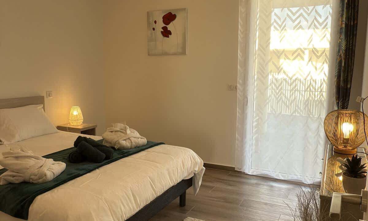 Photo of Bedroom in Serignan