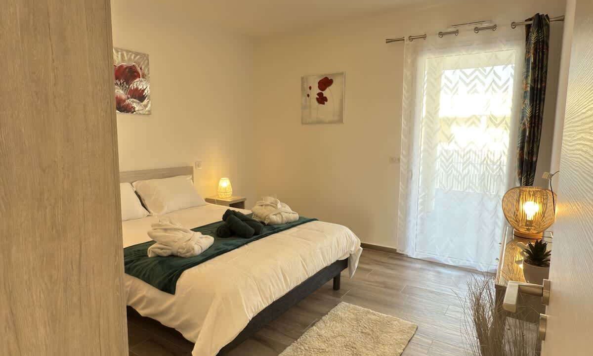 Photo of Bedroom in Serignan