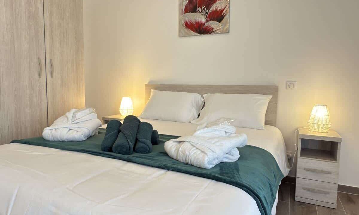 Photo of Bedroom in Serignan