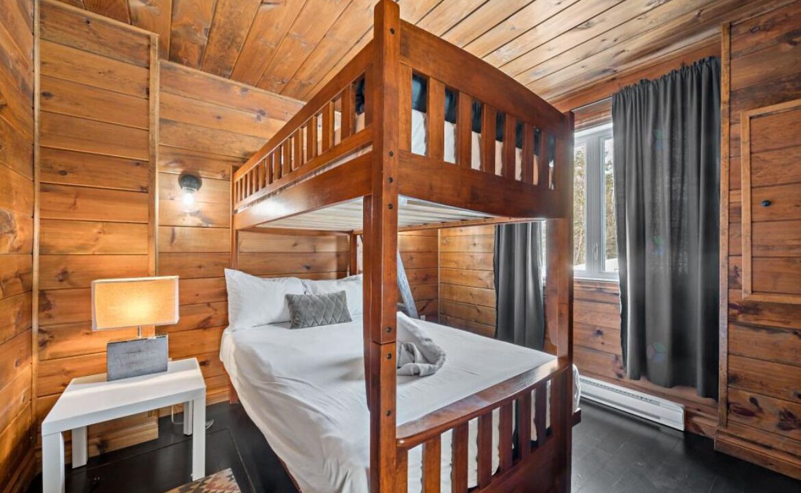Photo of Bedroom in Mont-Laurier