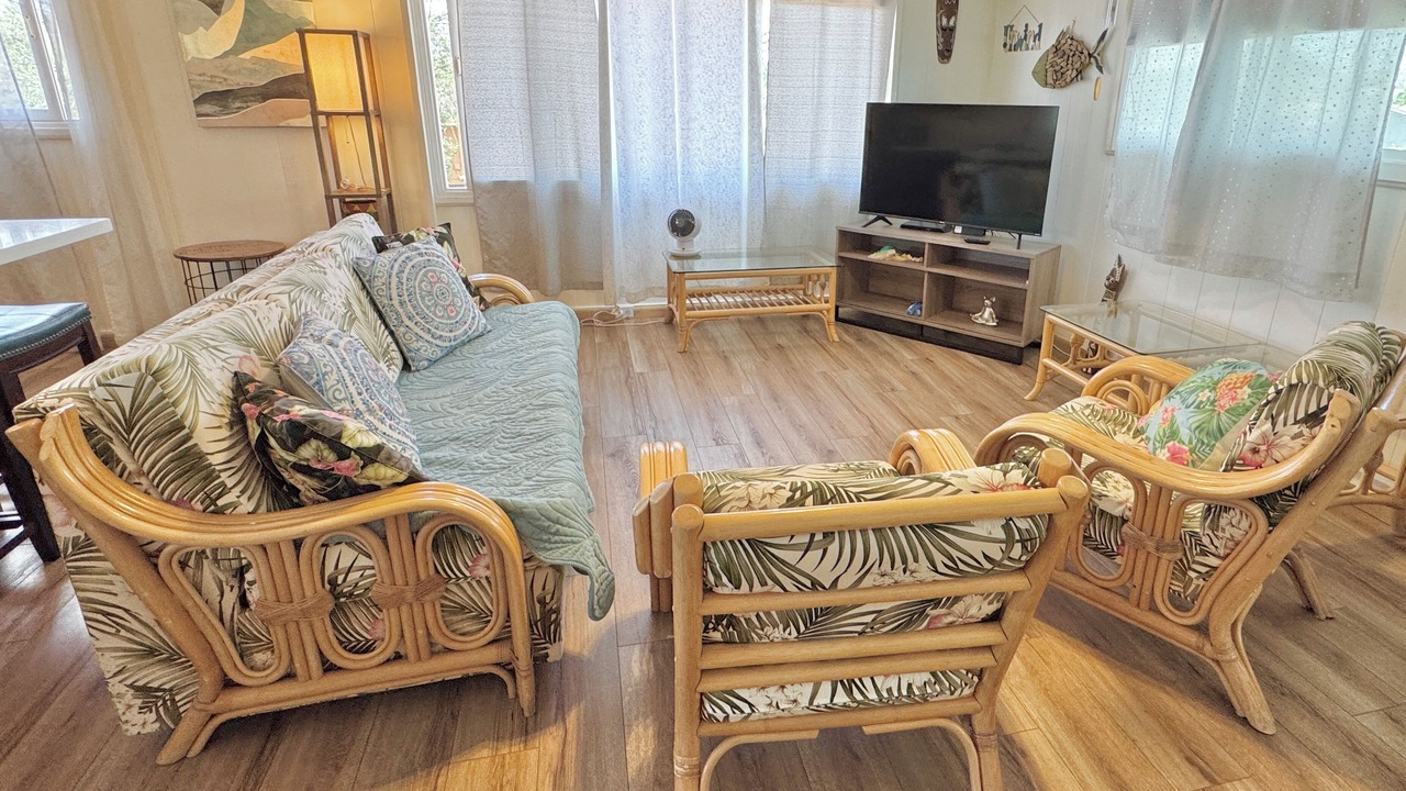 Photo of Livingroom in Ewa