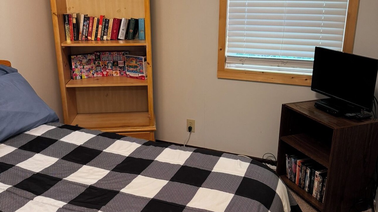 Photo of Bedroom in White Pine