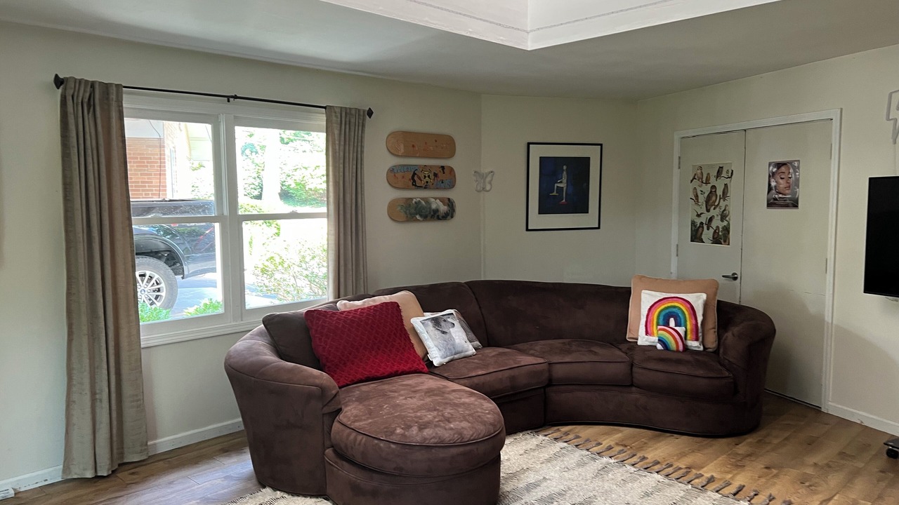 Photo of Livingroom in Ladue
