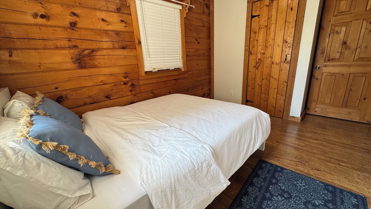 Photo of Bedroom in Dunnville