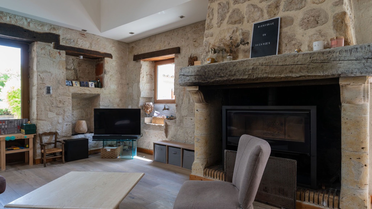 Photo of Livingroom in Saint-Caprais-de-Lerm