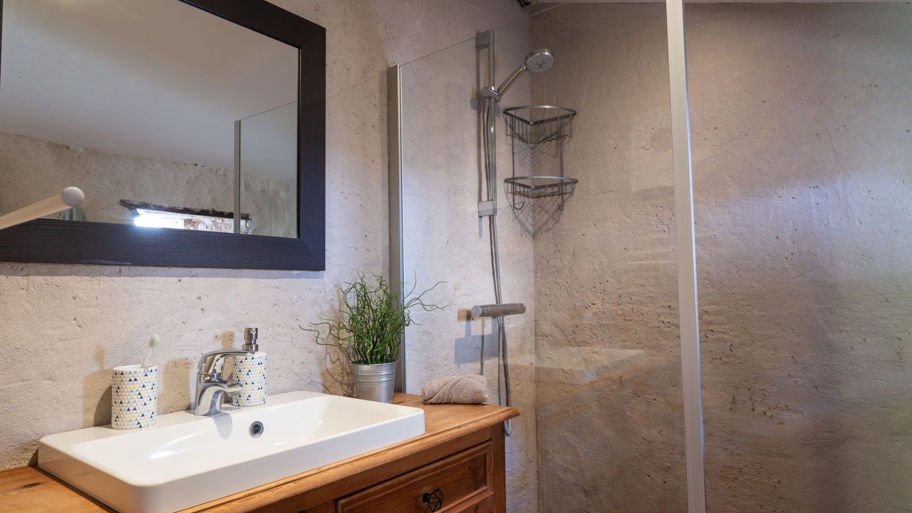 Photo of Bathroom in Saint-Caprais-de-Lerm