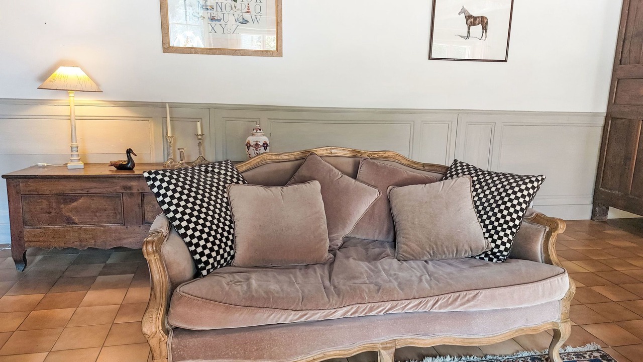 Photo of Livingroom in Saint-Georges-de-Reintembault