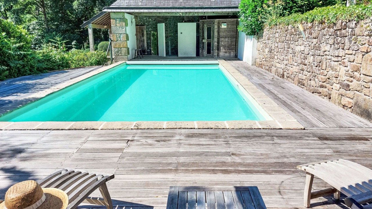 Photo of Outdoor in Saint-Georges-de-Reintembault