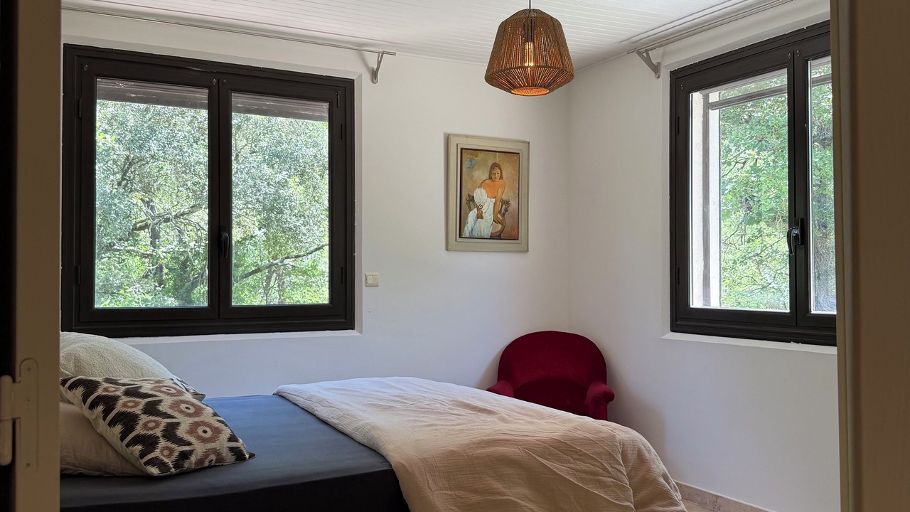 Photo of Bedroom in Entrecasteaux