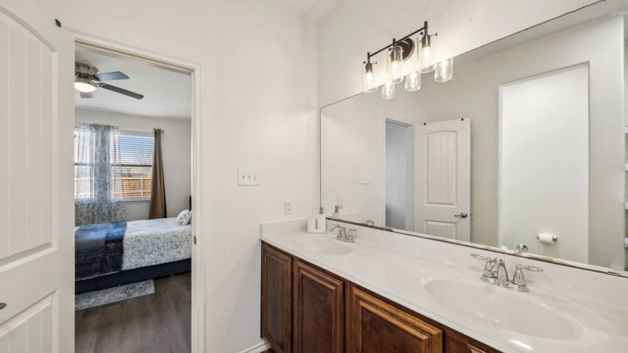 Photo of Bathroom in Central Oklahoma City