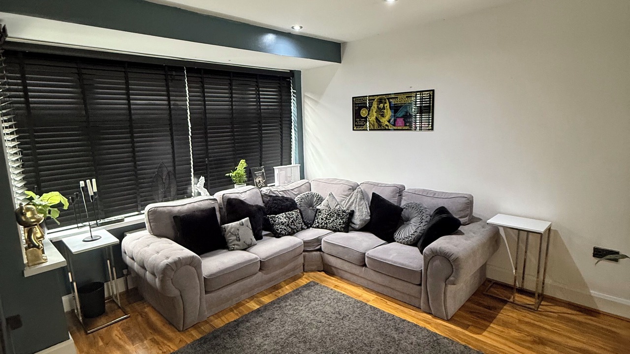 Photo of Livingroom in Ponders End