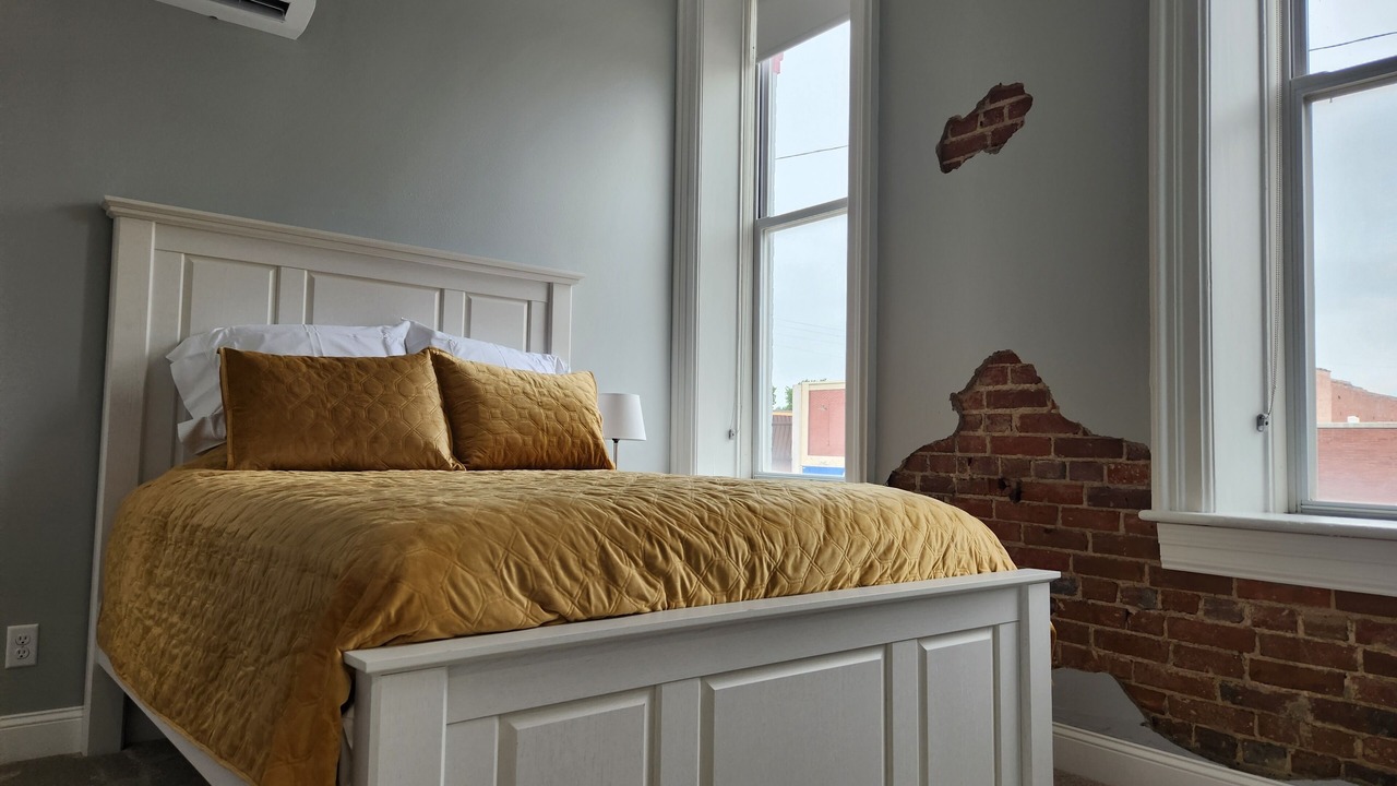 Photo of Bedroom in Iola