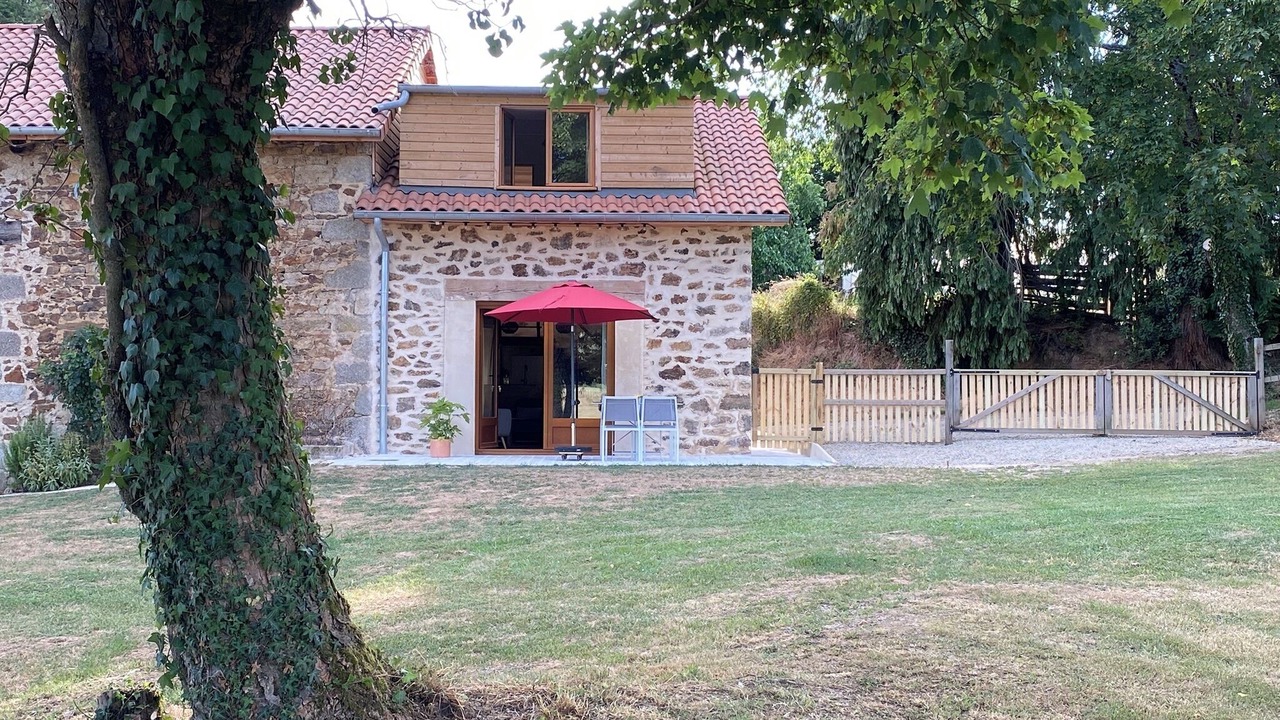 Photo of Outdoor in Champnetery