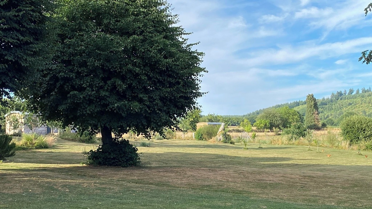 Photo of Outdoor in Champnetery