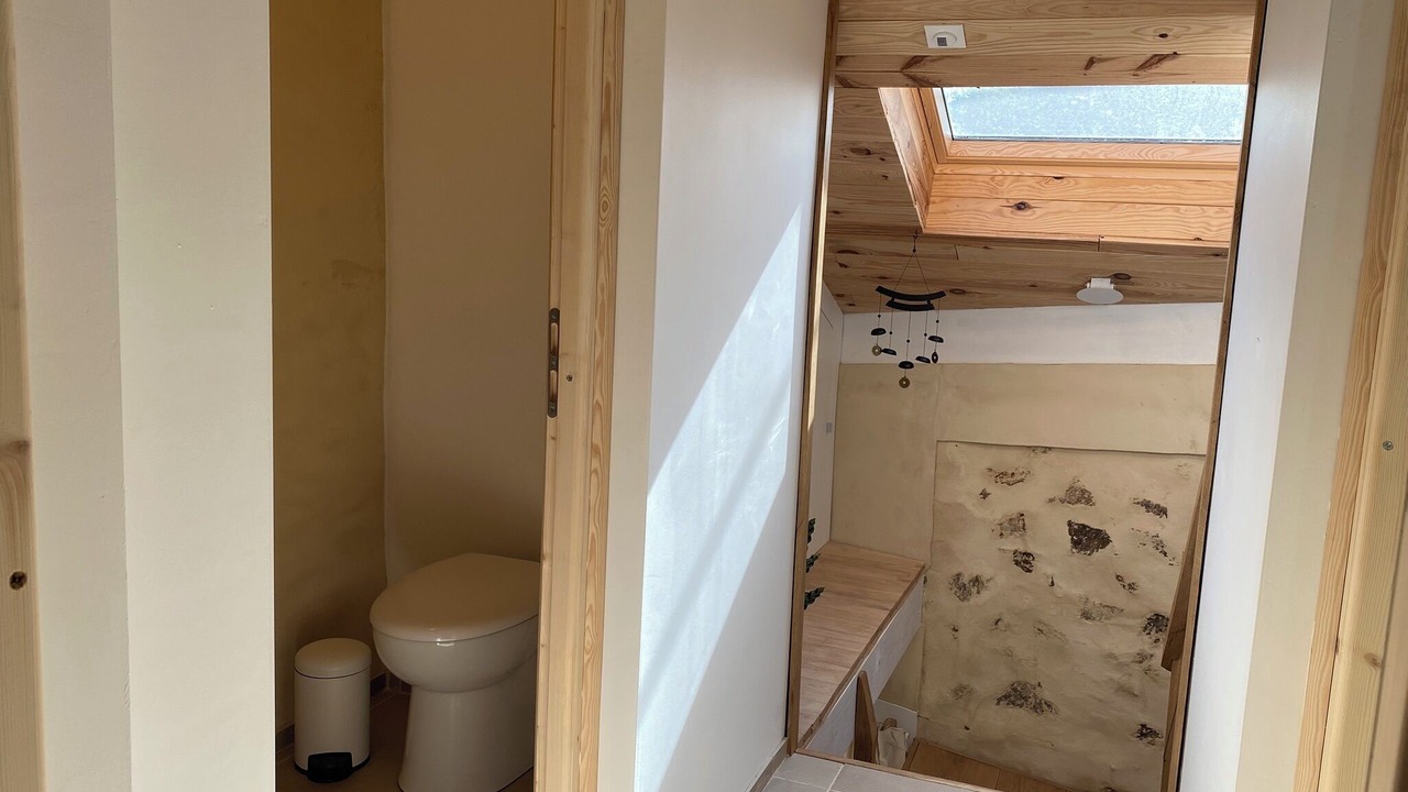 Photo of Bathroom in Champnetery